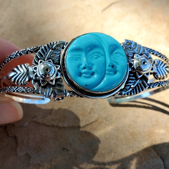 New Carved Double Moon Face 925 Silver Bracelet. - Picture 11 of 12